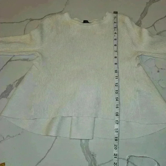 Club Monaco Ribbed Long Sleeve Crewneck Loose Fit Sweater Cream Size Small - Picture 10 of 10